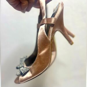 Steve Madden Luxe blush pink Slingback Elegant Satin rhinestone Bow Heels Sz 9